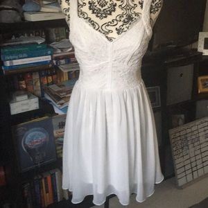 Beautiful and fun white dress
